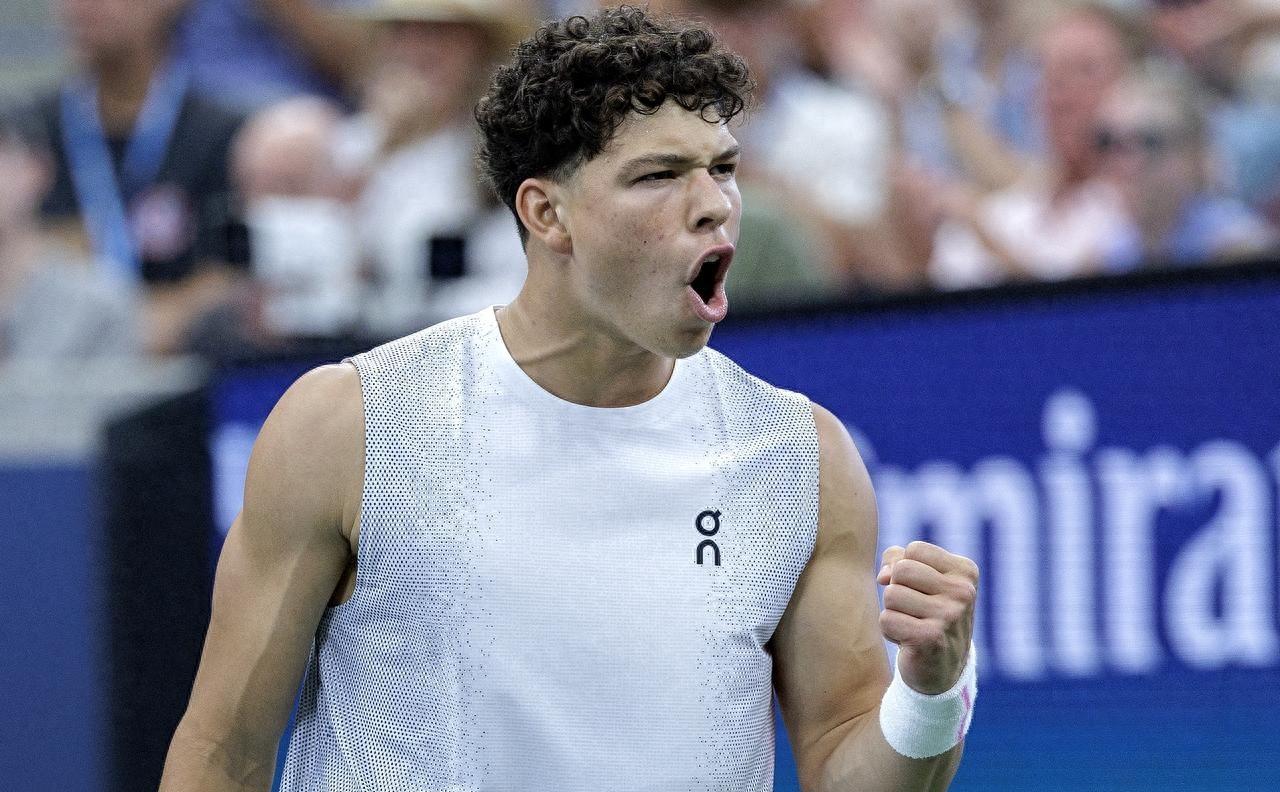 开云体育官网-关于太狠了！Doinb连续十五场比赛得分超过势不可挡转会期波士顿凯尔特人完成体检，皇家马德里状态回暖备战NBA常规赛的信息